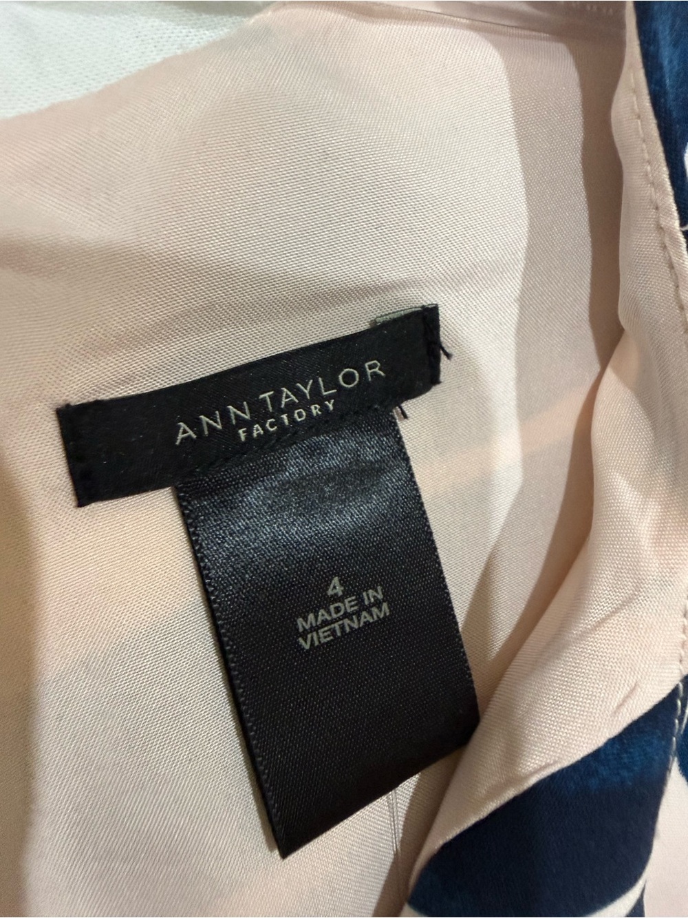 Ann Taylor peplum dress - Picture 5 of 8